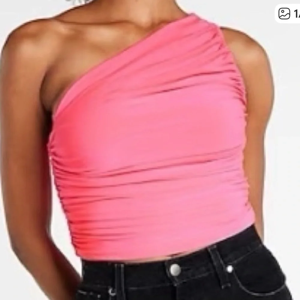 Express Pink One Shoulder Fitted Top NWTGS - Picture 2 of 5